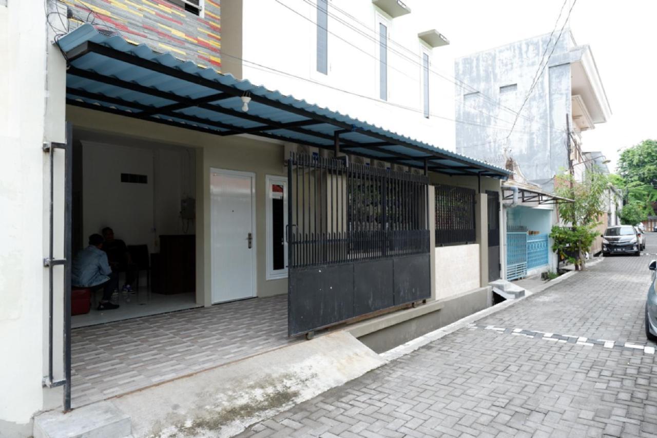 Reddoorz Hostel Near Kota Lama Semarang Extérieur photo